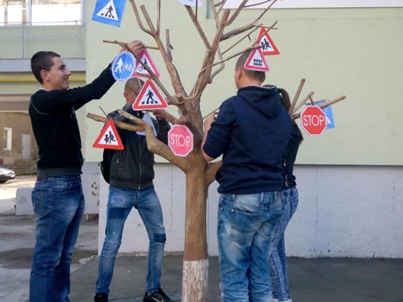 Смъртта на пътя не е двойка, която можеш утре да поправиш…